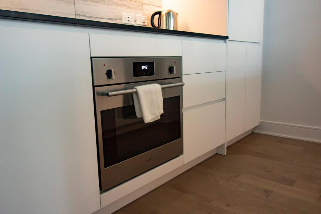 Location & Modern Apartamento Montreal